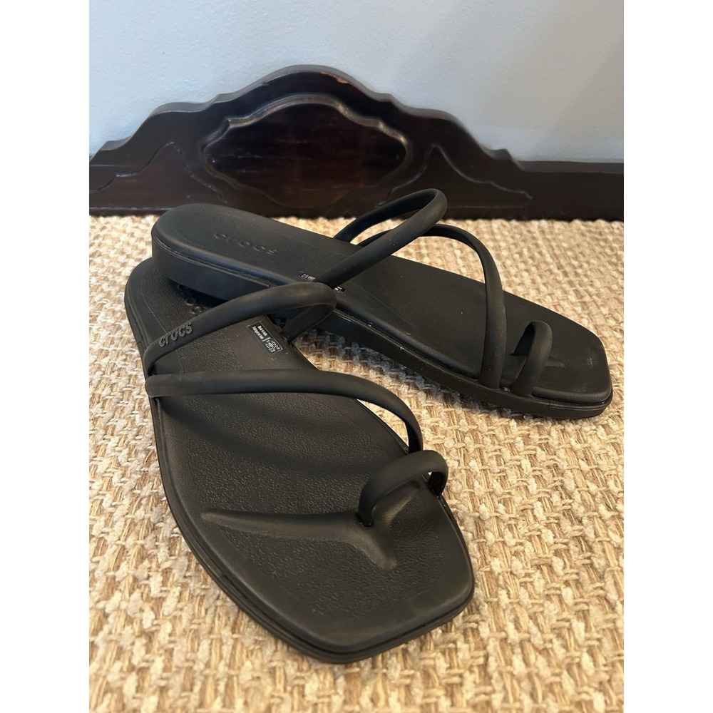 Crocs Miami 209862 Black Slip On Toe Loop Thong Sandals Women's Size 9